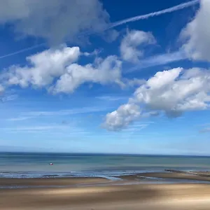 Apartment Happy In - Lovely With Seaview At The, Ostende